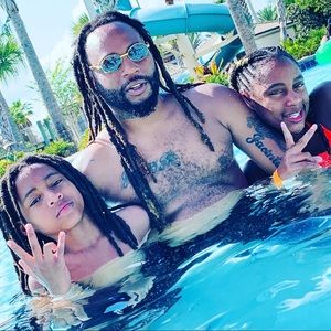 Meet your Posher, Ray